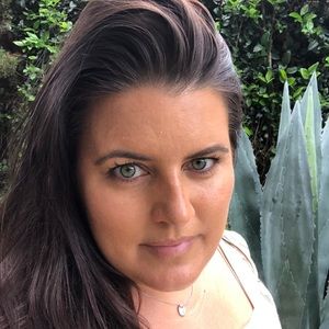 Meet your Posher, Cassandra